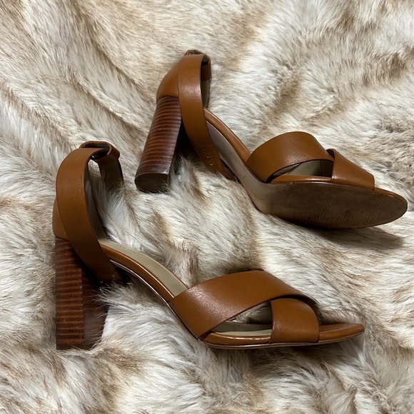 Ann Taylor - size 8 medium womens heels sandals (tan) - Picture 2 of 8